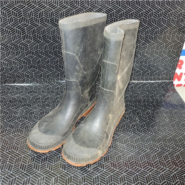 Mens Size 9 Rubber Boots