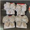 Image 1 : 4 Large Silver Bows