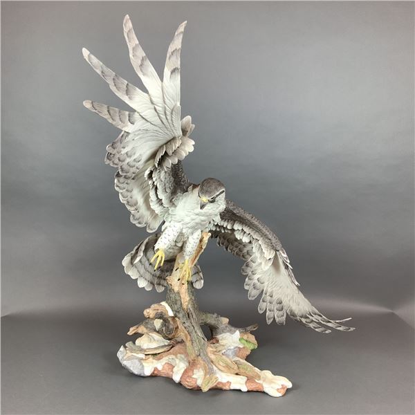 Boehm Limited Issue Porcelain Gyr Falcon Sculpture