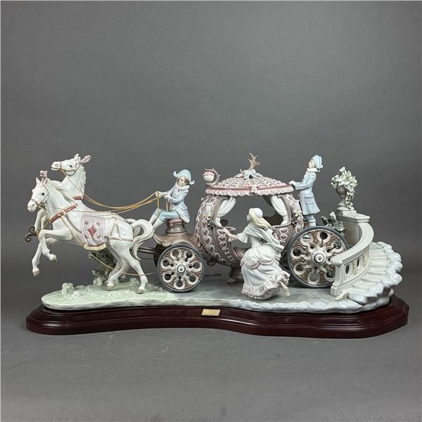 Lladro Porcelain Figurine, At Stroke Twelve 1001493