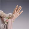 Image 3 : Lladro Porcelain Sculpture Grand Dame 01001568