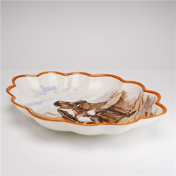 Wedgwood Hand-Painted Creamware Scalloped Bowl Featuring a Knight in Armor, 19th Century