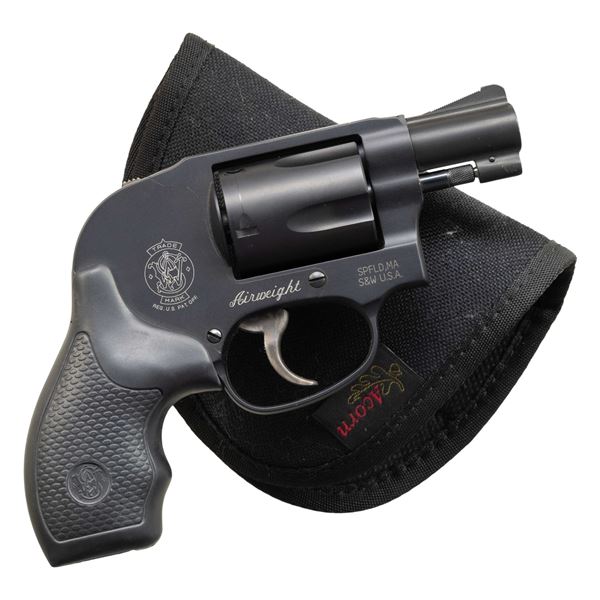 SMITH & WESSON MODEL 438 DA REVOLVER.