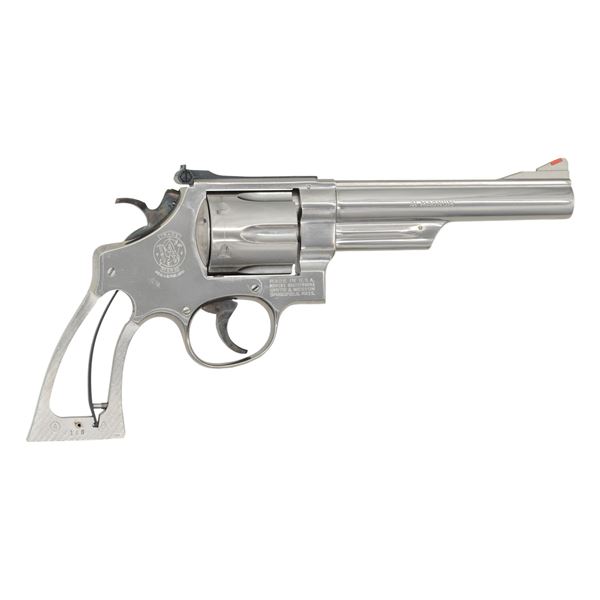 SMITH & WESSON MODEL 57 DA REVOLVER.