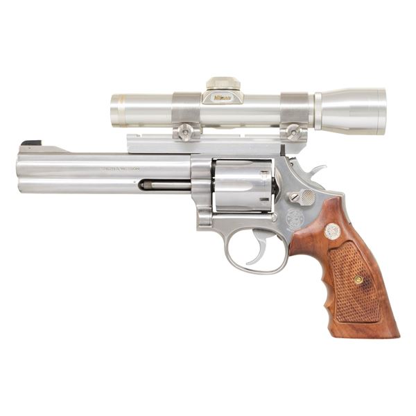 SMITH & WESSON MODEL 686 DA REVOLVER.