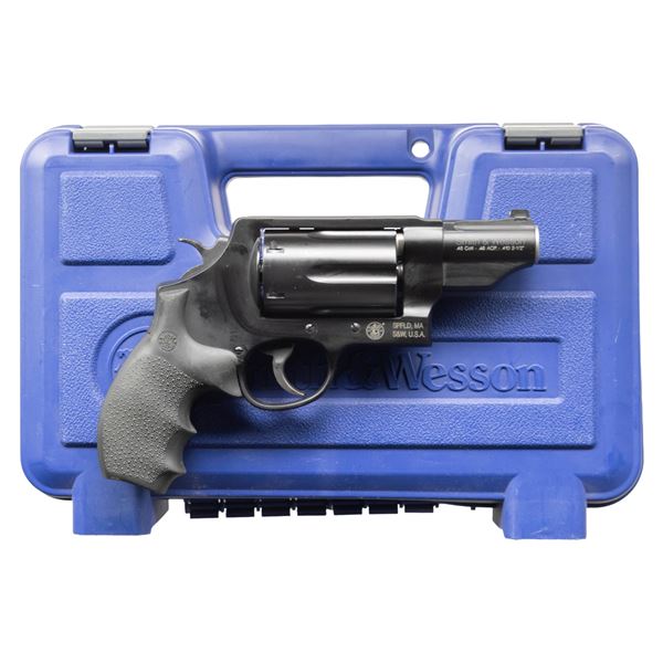 SMITH & WESSON GOVERNOR DA REVOLVER.