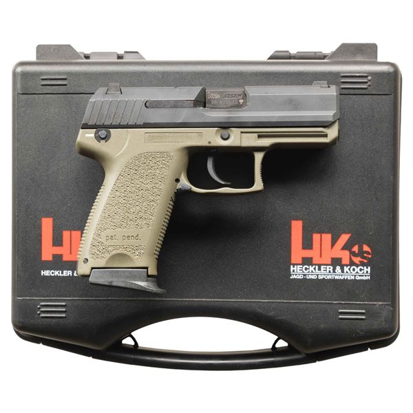 H&K USP 40 COMPACT SEMI AUTO PISTOL.