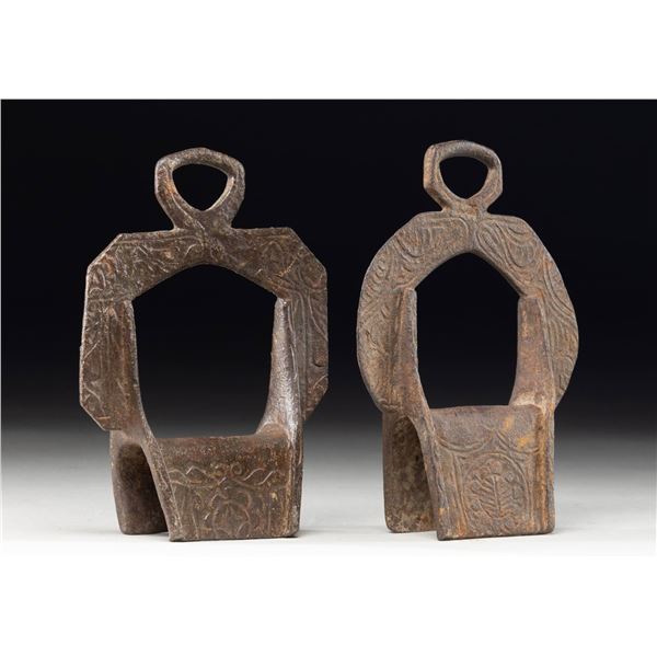 PAIR OF SPANISH COLONIAL 18th CENTURY STIRRUPS.