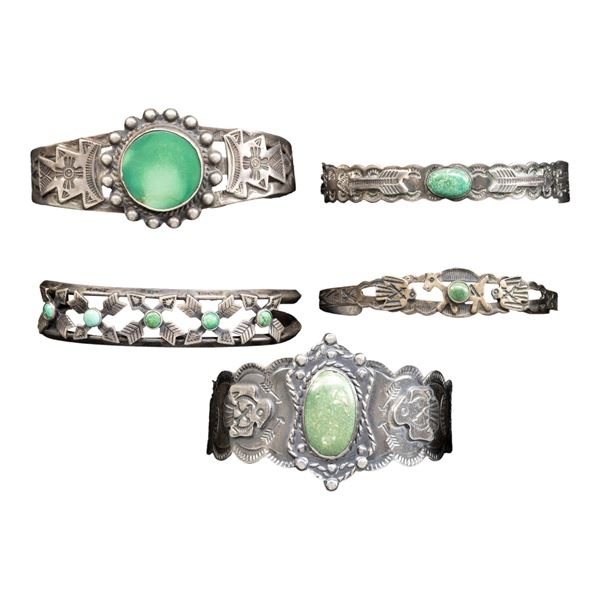 FIVE SMALL VINTAGE NATIVE AMERICAN THEMED SILVER