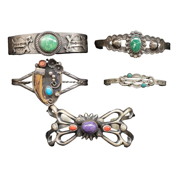 FIVE SMALL VINTAGE NATIVE AMERICAN THEMED SILVER