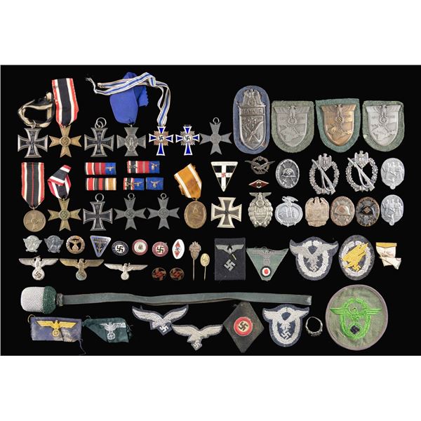 LARGE ASSORTMENT OF WWII GERMSN MEDALS, BADGES,