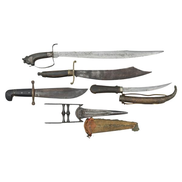 1 CASE & 4 TOURIST KNIVES.