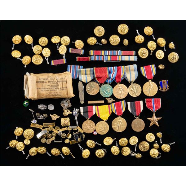 US BUTTON & MEDAL MILITARIA GROUPING.