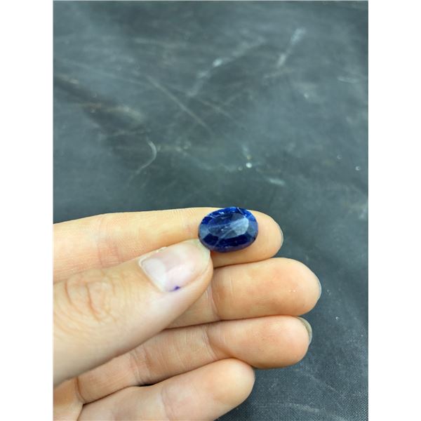 Oval cut loose Madagascar sapphire, 8.73 Ct, slight crack as shown ( $8,700 appraisal value)
