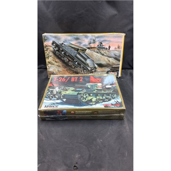 2 vintage model kits