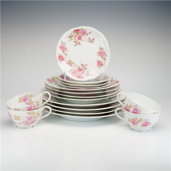 Rosenthal Iris Blank Rose Patterned 16-Piece Porcelain Tea and Luncheon Service