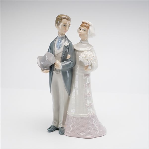 Lladro Porcelain Figurine, Wedding 01004808