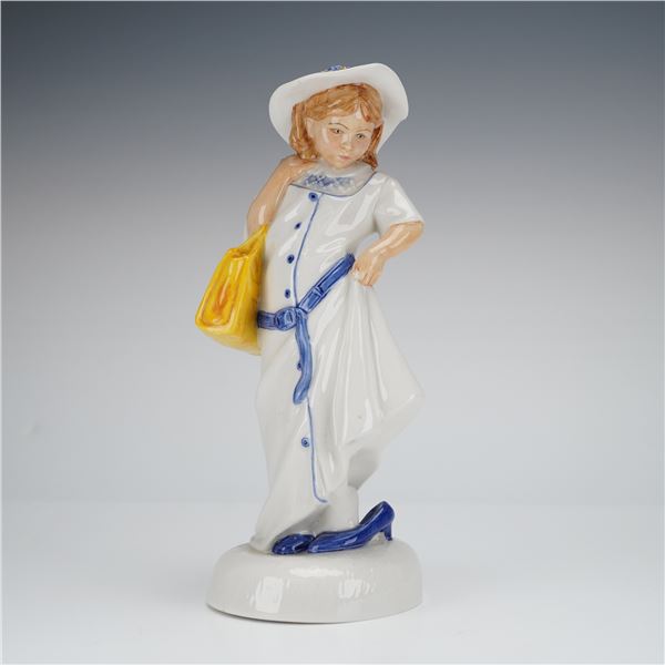 Royal Doulton Childhood Days Dressing Up HN2964 Figurine