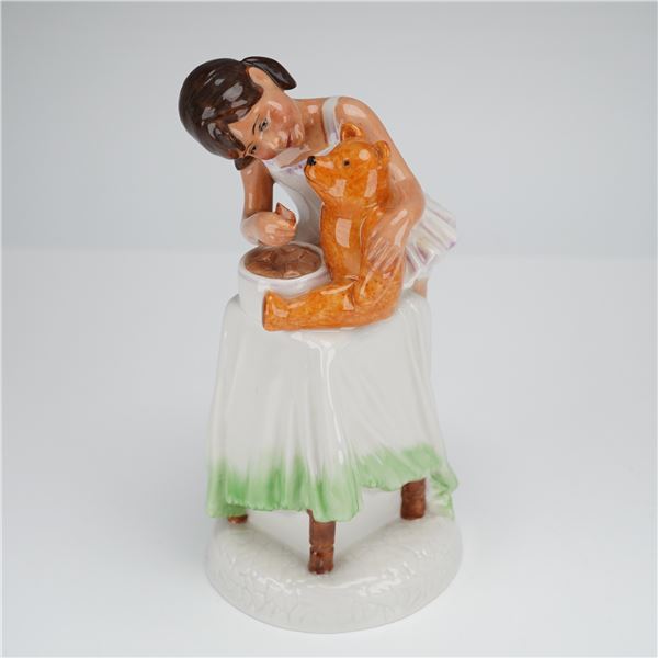 Royal Doulton Childhood Days And One For You HN2970 Figurine