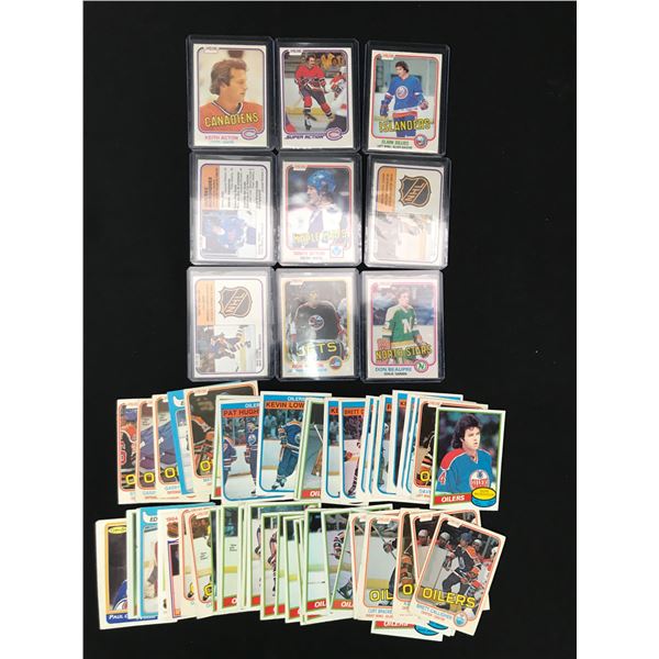 LOT OF LOOSE HOCKEY TRADING CARDS INCLUDING 9 IN SLEEVES