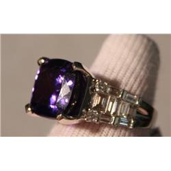 Tanzanite & Diamond Ring - 11+ct Tanz. w/ 1+ctw Dia