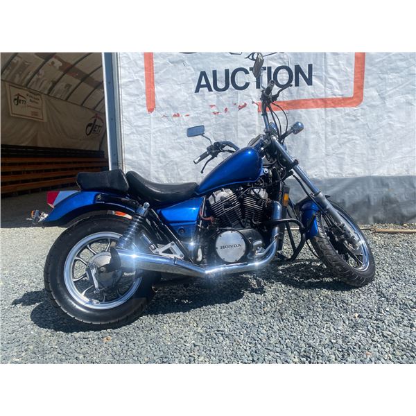 PARKSVILLE - 1983 HONDA VT750 SHADOW BLUE 82068 KMS - P018050