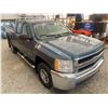 Image 10 : PARKSVILLE - 2010 CHEVROLET SILVERADO BLUE 304549 KMS "NO RESERVE" - D217873