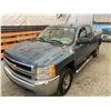Image 4 : PARKSVILLE - 2010 CHEVROLET SILVERADO BLUE 304549 KMS "NO RESERVE" - D217873