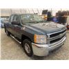Image 9 : PARKSVILLE - 2010 CHEVROLET SILVERADO BLUE 304549 KMS "NO RESERVE" - D217873