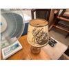 Image 5 : Pair of Vintage Decorative Table Lamps with Sailing Ship Shades and Glacier Table Fan