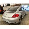 Image 15 : PARKSVILLE - 2012 VOLKSWAGEN BEETLE GREY 181554 KMS - B602032