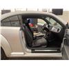 Image 36 : PARKSVILLE - 2012 VOLKSWAGEN BEETLE GREY 181554 KMS - B602032