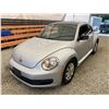 Image 3 : PARKSVILLE - 2012 VOLKSWAGEN BEETLE GREY 181554 KMS - B602032