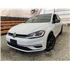 Image 1 : PARKSVILLE - 2018 VOLKSWAGEN GOLF  WHITE 81188 KMS - D268416