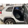 Image 39 : PARKSVILLE - 2014 JEEP CHEROKEE WHITE 173944 KMS - D168071