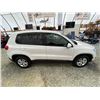Image 12 : PARKSVILLE - 2013 VOLKSWAGEN TIGUAN WHITE 215272 KMS - J568625