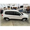 Image 13 : PARKSVILLE - 2013 VOLKSWAGEN TIGUAN WHITE 215272 KMS - J568625