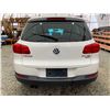 Image 17 : PARKSVILLE - 2013 VOLKSWAGEN TIGUAN WHITE 215272 KMS - J568625