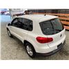 Image 22 : PARKSVILLE - 2013 VOLKSWAGEN TIGUAN WHITE 215272 KMS - J568625