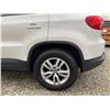 Image 29 : PARKSVILLE - 2013 VOLKSWAGEN TIGUAN WHITE 215272 KMS - J568625