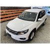 Image 4 : PARKSVILLE - 2013 VOLKSWAGEN TIGUAN WHITE 215272 KMS - J568625