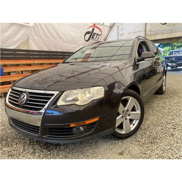PARKSVILLE - 2008 VOLKSWAGEN PASSAT BROWN 158283 KMS - B202797