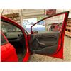 Image 37 : PARKSVILLE - 2015 FORD FIESTA RED 253763 KMS - B168964