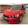 Image 6 : PARKSVILLE - 2012 CHEVROLET SONIC RED 125688 KMS - D106175