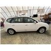 Image 11 : PARKSVILLE - 2011 KIA RONDO WHITE 148314 KMS - D334477