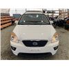 Image 6 : PARKSVILLE - 2011 KIA RONDO WHITE 148314 KMS - D334477