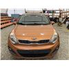 Image 6 : PARKSVILLE - 2013 KIA RIO ORANGE 225277 KMS - B768030