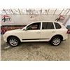 Image 23 : PARKSVILLE - 2008 PORSCHE CAYENNE WHITE 226704 KMS - BA42958