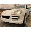 Image 2 : PARKSVILLE - 2008 PORSCHE CAYENNE WHITE 226704 KMS - BA42958