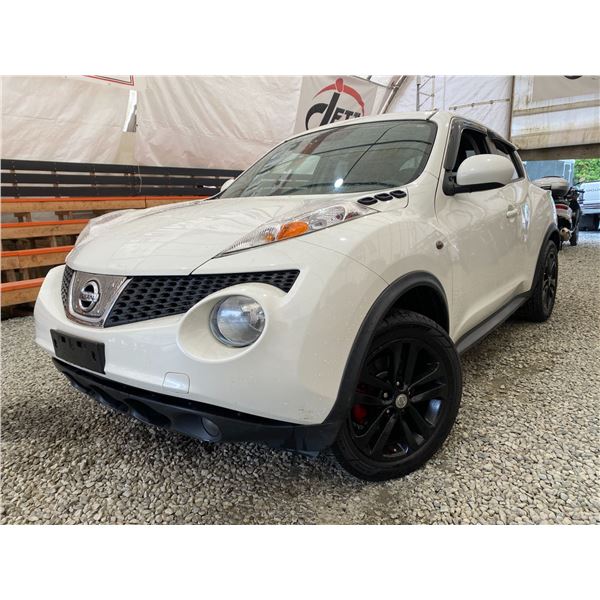 PARKSVILLE - 2013 NISSAN JUKE WHITE 136788 KMS - B216555